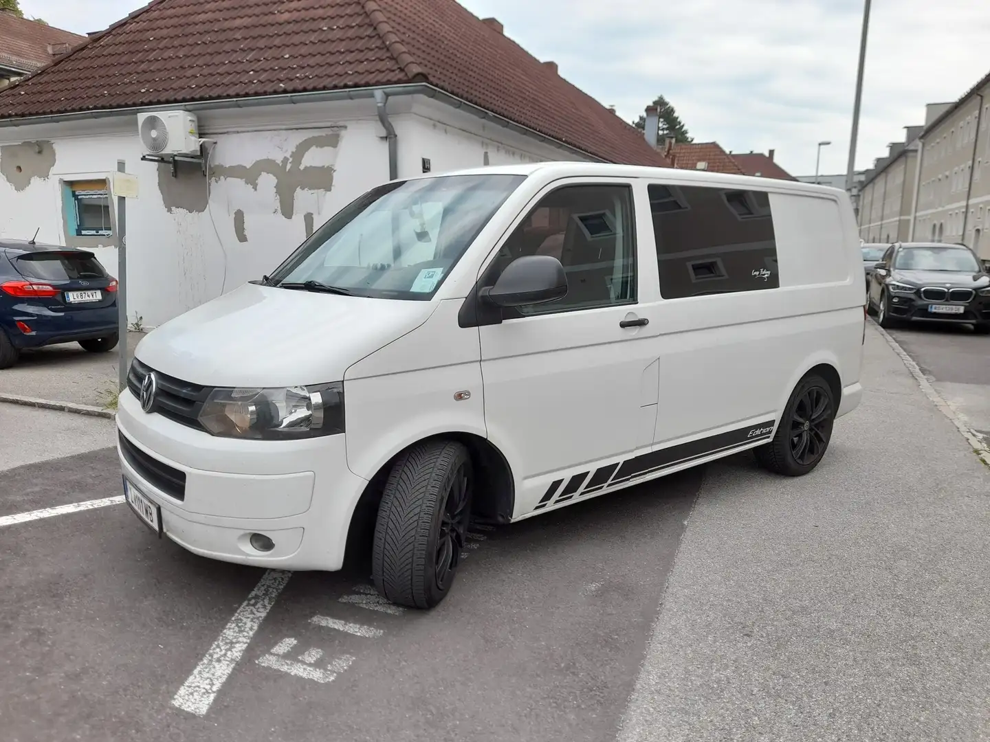 Volkswagen T5 Kombi 2,0 TDI D-PF Weiß - 1