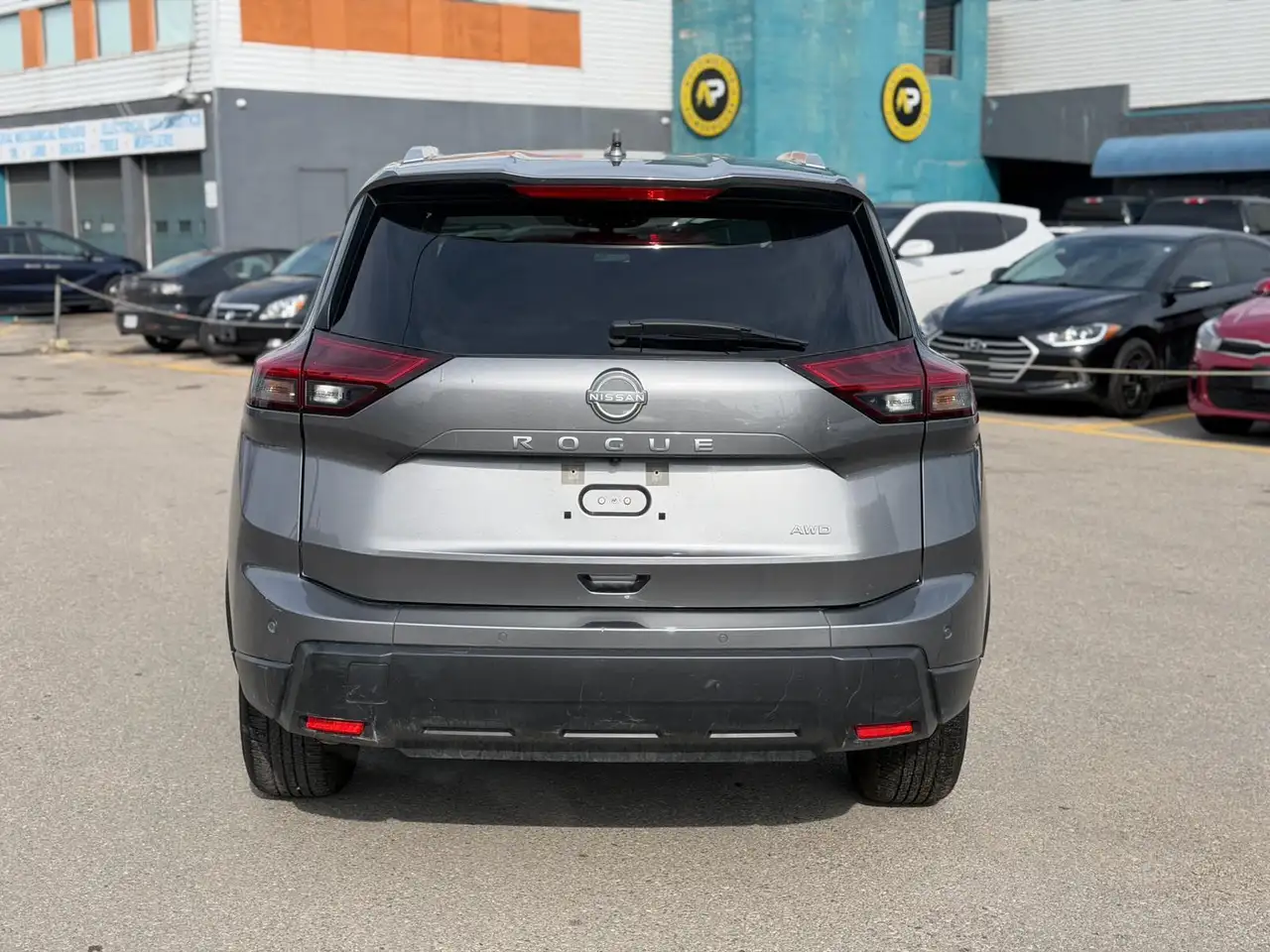 Nissan Rogue снимка Nissan Rogue