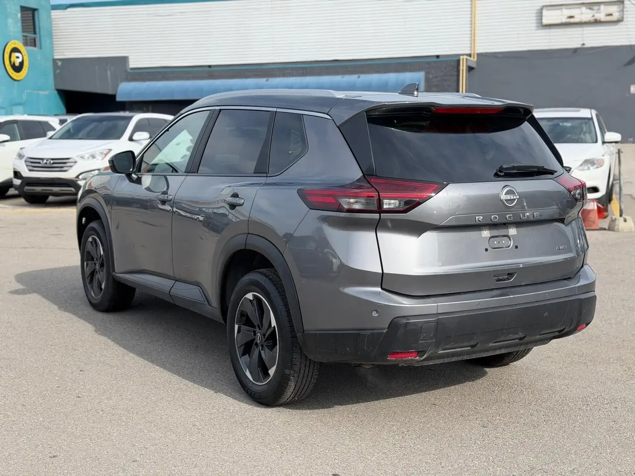 Nissan Rogue снимка Nissan Rogue