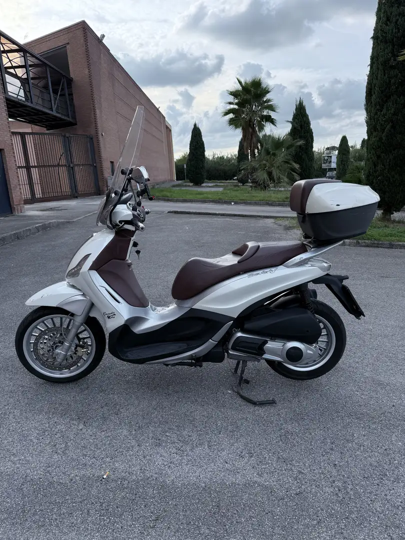 Piaggio Beverly 300 i.e. Bianco - 2