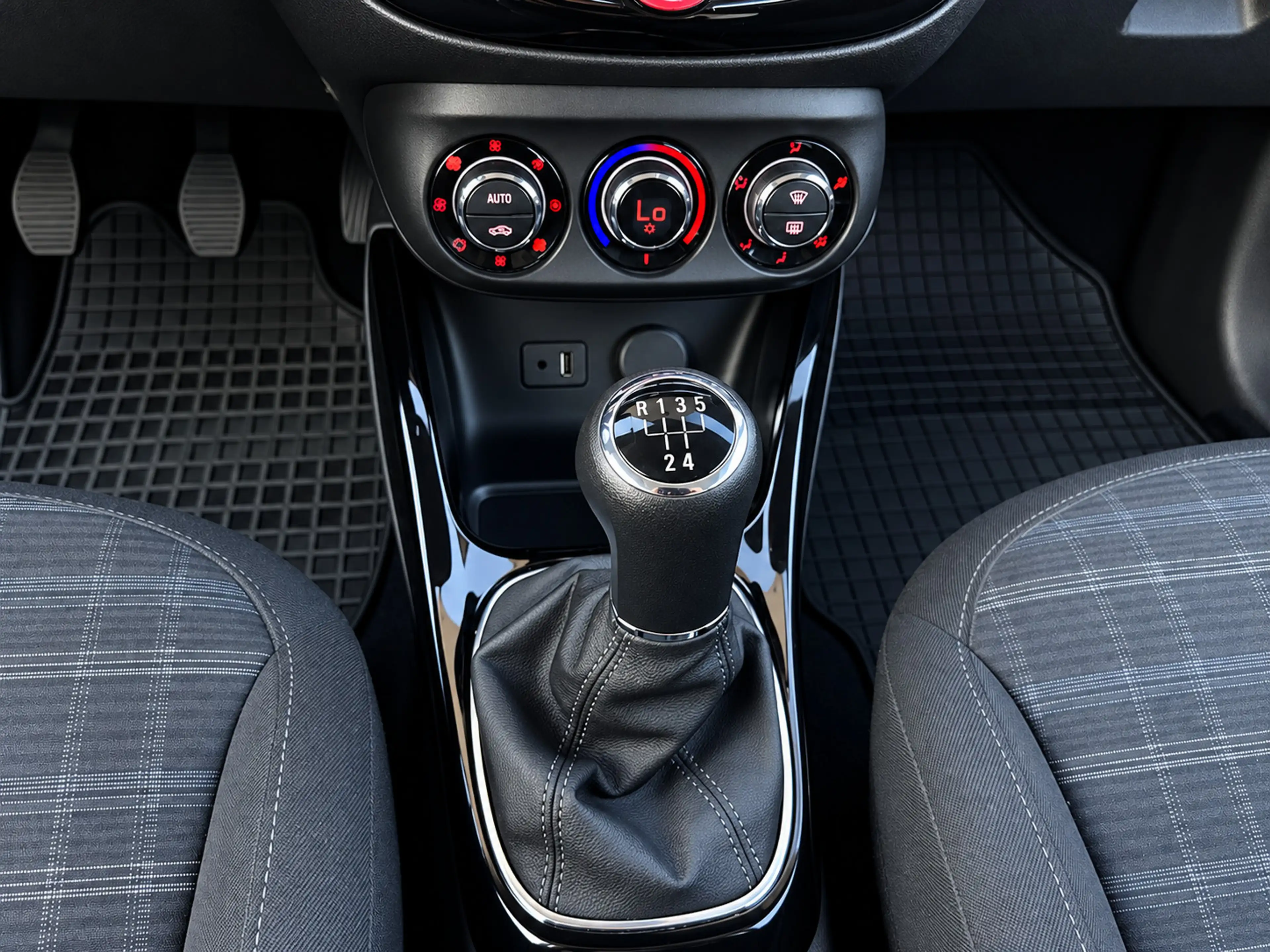 Opel Adam 1.4 Glam|Pano|Airco|PDC|Bluetooth — photo 10