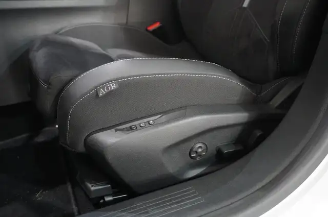Opel Astra view 15