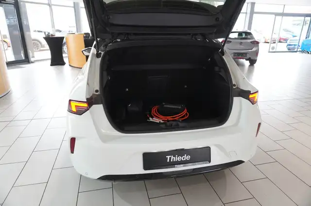 Opel Astra view 13