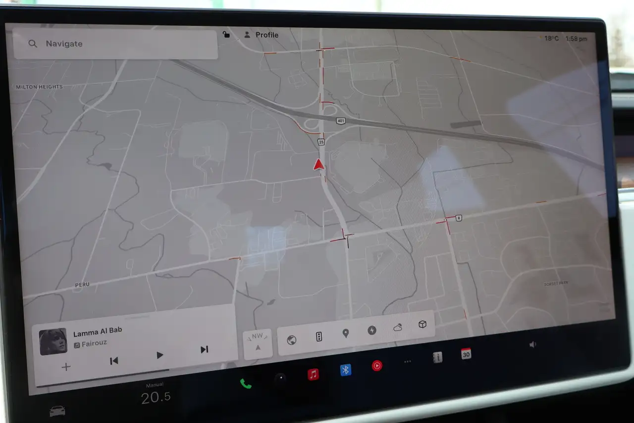 Tesla Model S снимка Tesla Model S