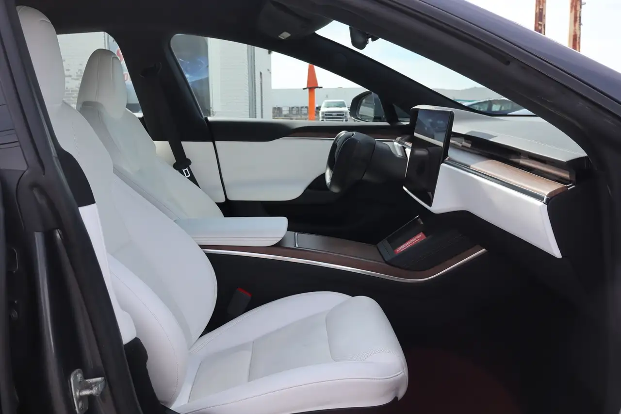 Tesla Model S снимка Tesla Model S