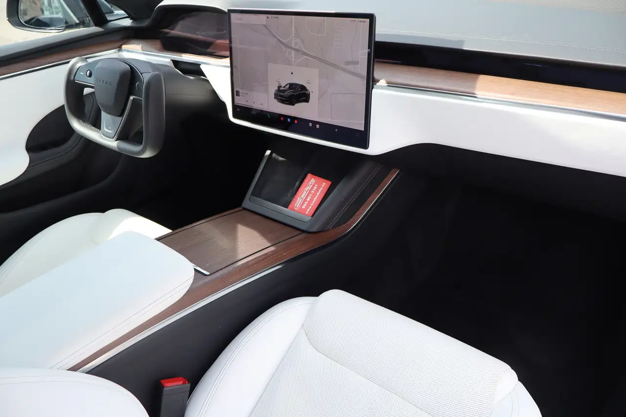 Tesla Model S снимка Tesla Model S