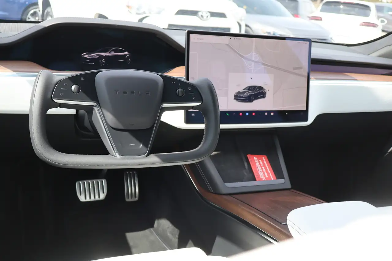 Tesla Model S снимка Tesla Model S
