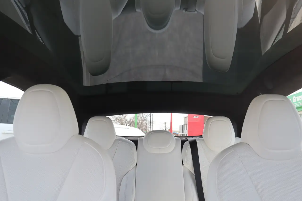 Tesla Model S снимка Tesla Model S