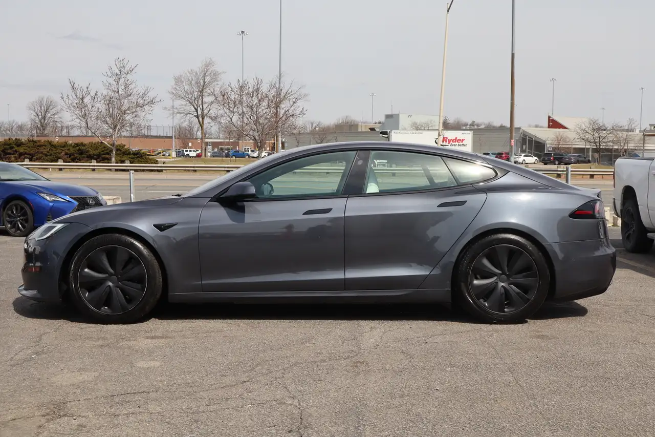 Tesla Model S снимка Tesla Model S