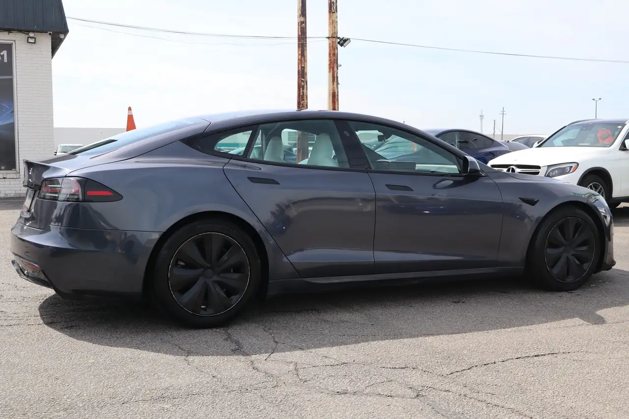 Tesla Model S снимка Tesla Model S