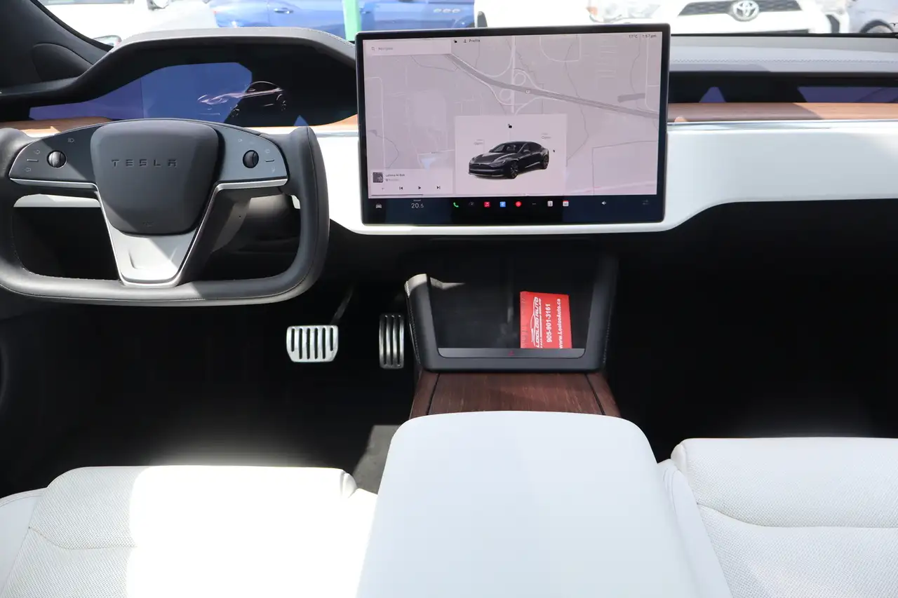 Tesla Model S снимка Tesla Model S