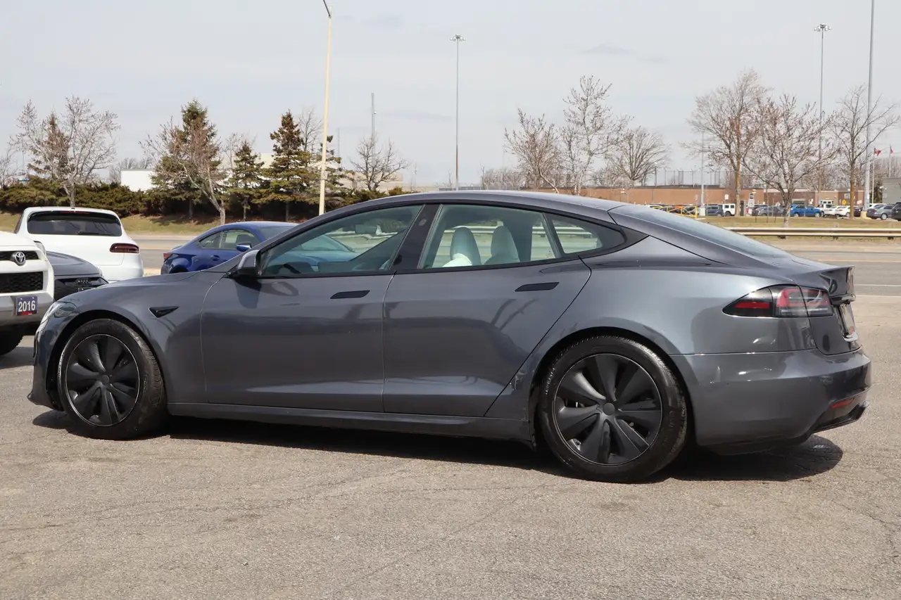 Tesla Model S снимка Tesla Model S