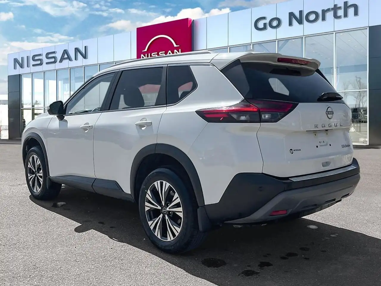 Nissan Rogue снимка Nissan Rogue