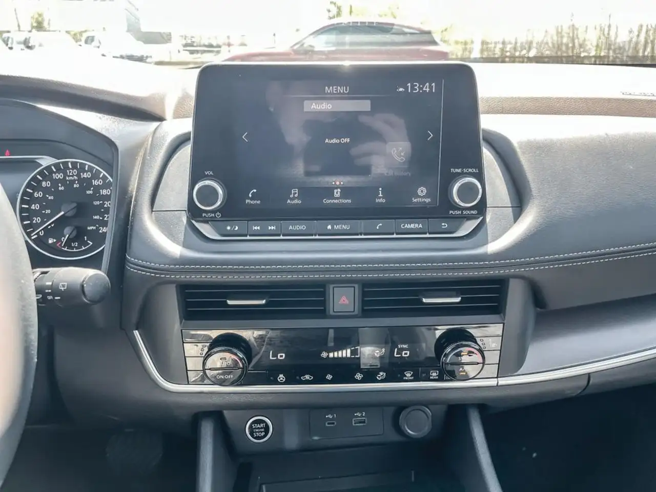 Nissan Rogue снимка Nissan Rogue