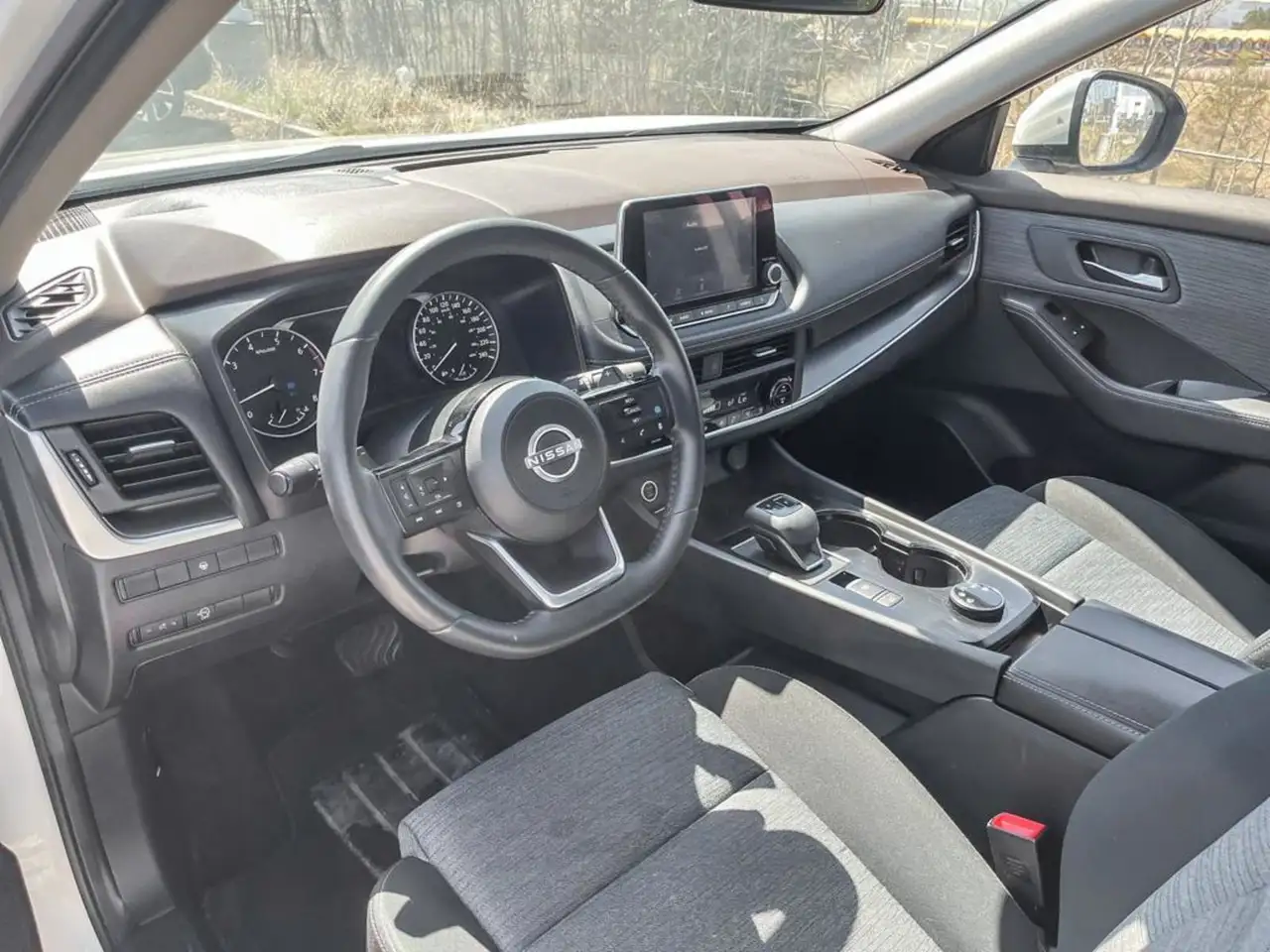 Nissan Rogue снимка Nissan Rogue