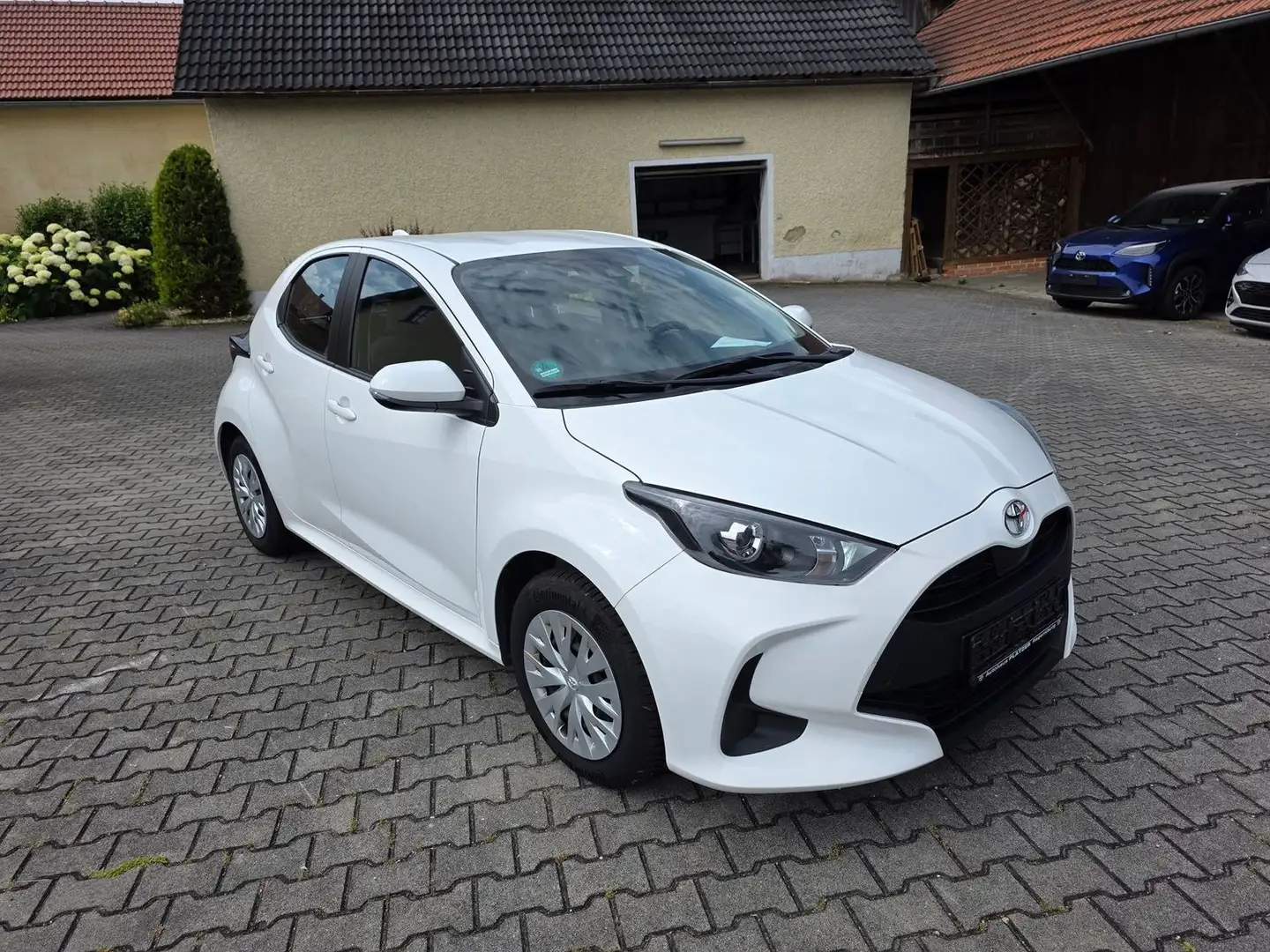 Toyota Yaris Comfort++Kamera,Carplay,Bluetooth++35000Km++ Wit - 1