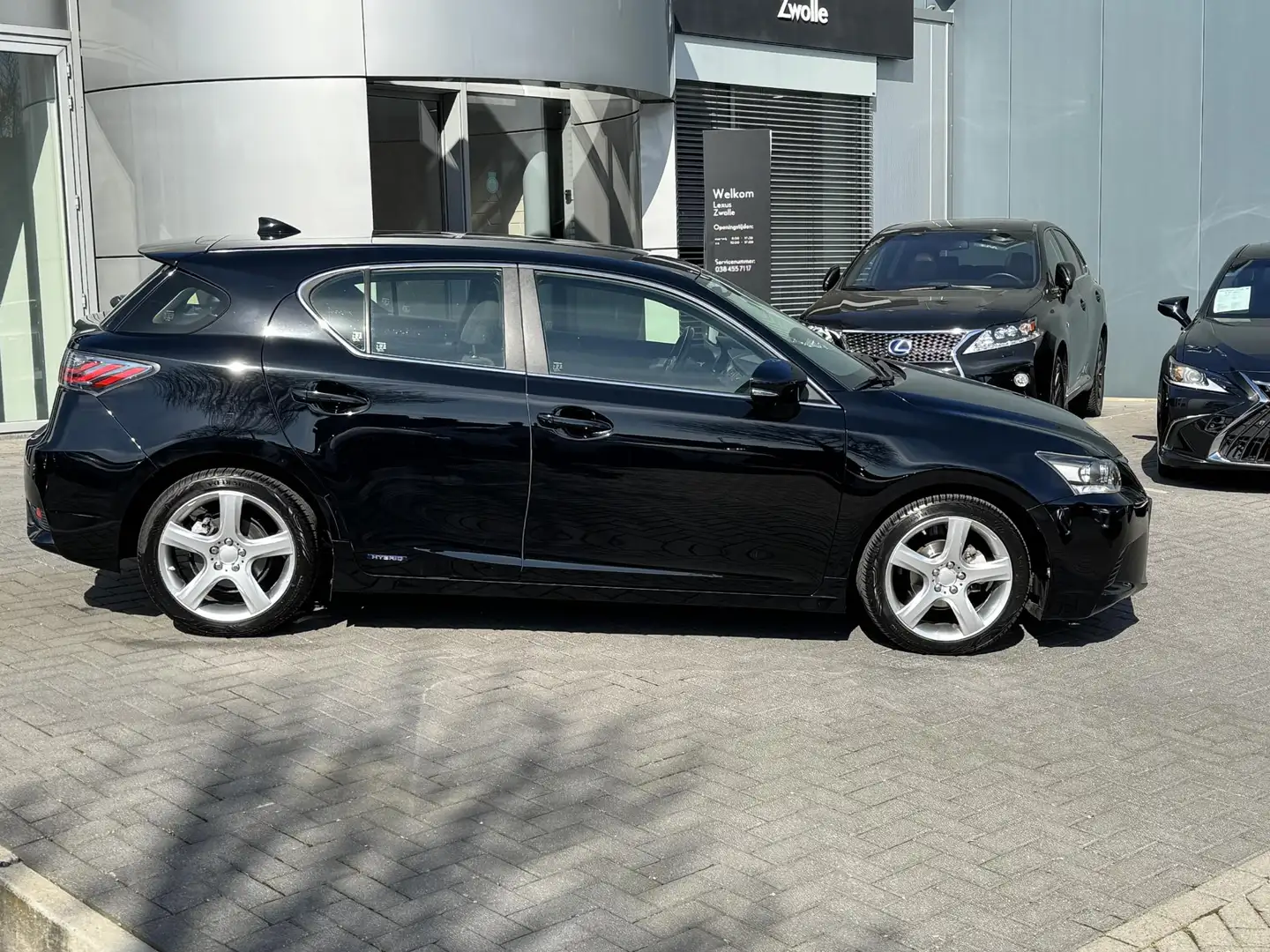 Lexus CT 200h NL-AUTO NAVI CRUISE CLIMA-CONTROL ALL-SEASON Zwart - 2