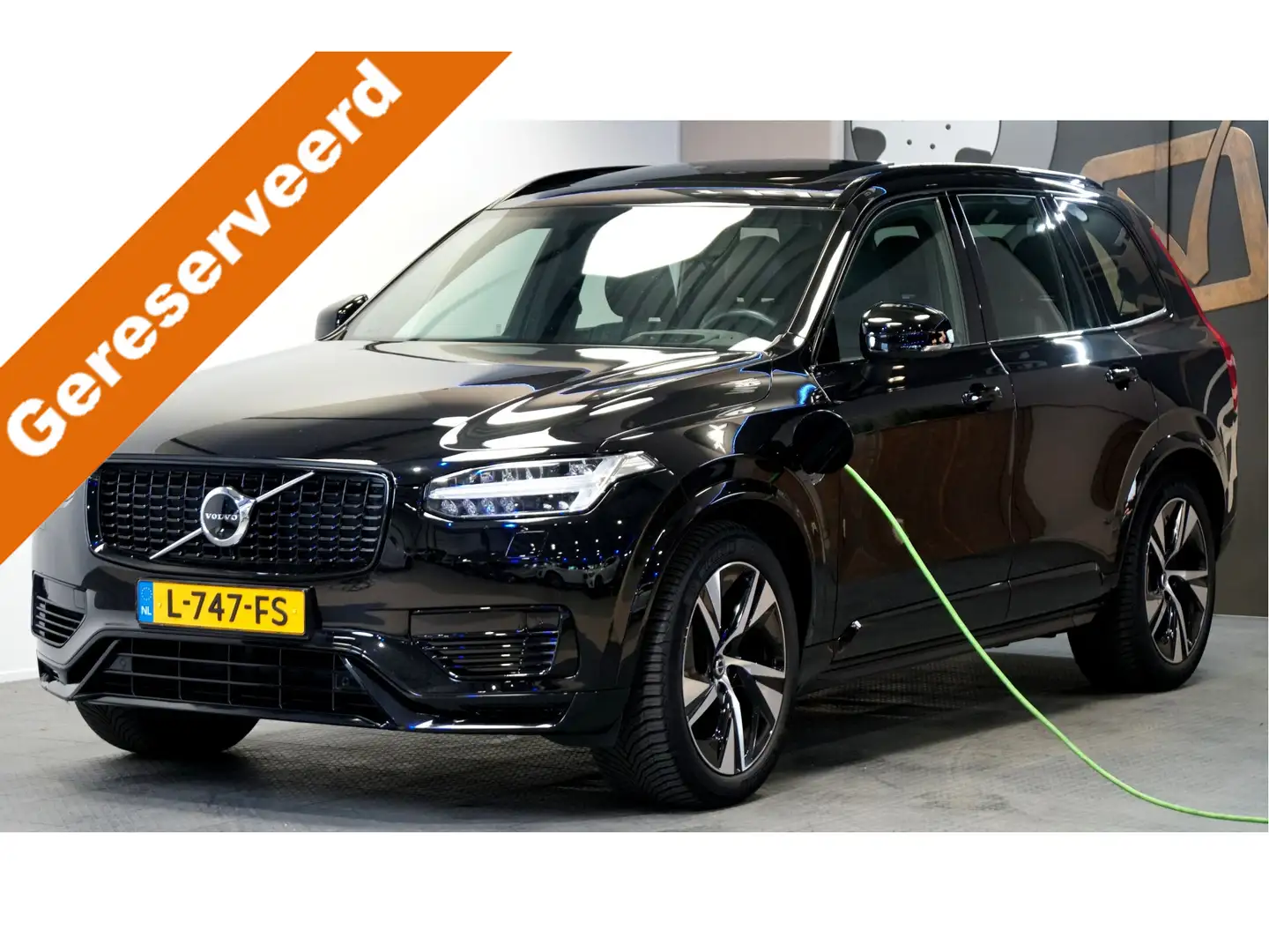 Volvo XC90 2.0 T8 AWD 287kW/390pk Aut8 Recharge R-Design 7P L Zwart - 1