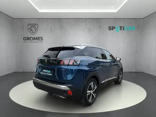 Peugeot 3008 view 3