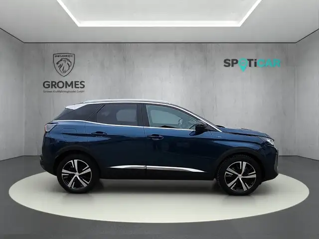 Peugeot 3008 view 2