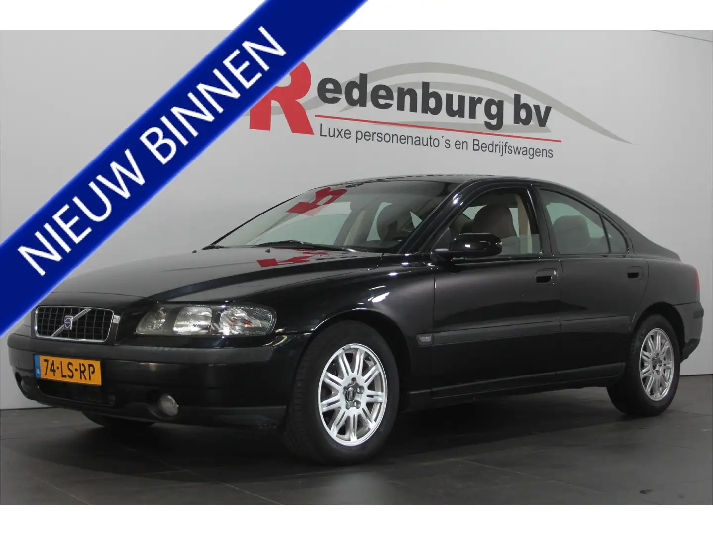 Volvo S60 2.4 - Youngtimer - NAP - Airco / Cruise / Radio Zwart - 1