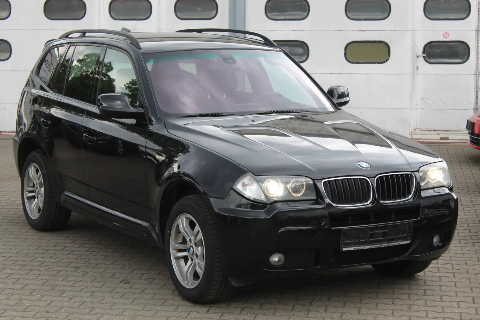 BMW X3 xDrive 20d Schwarz - 1