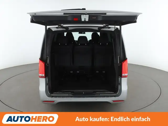 Mercedes-Benz V-Class view 16