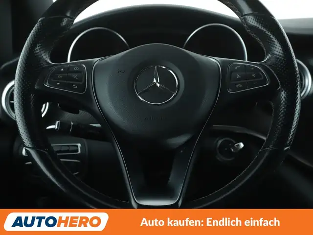 Mercedes-Benz V-Class view 19