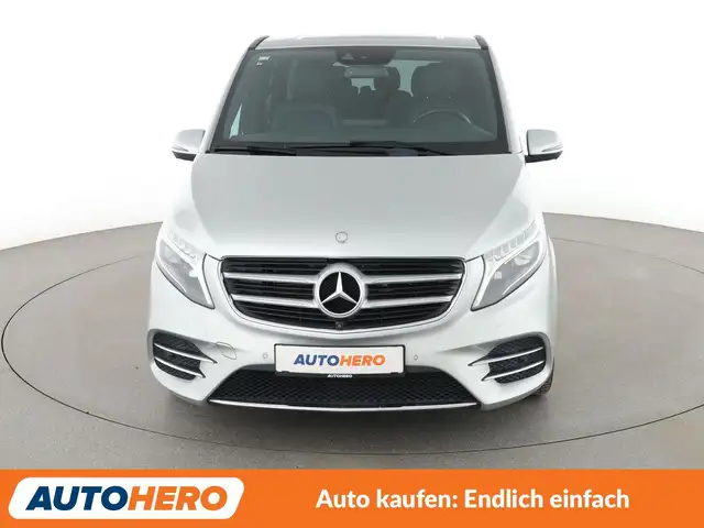 Mercedes-Benz V-Class view 9