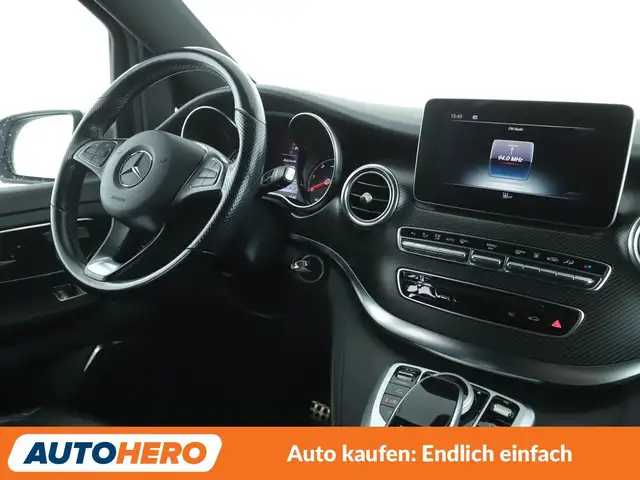 Mercedes-Benz V-Class view 13