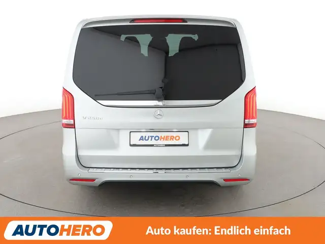Mercedes-Benz V-Class view 5