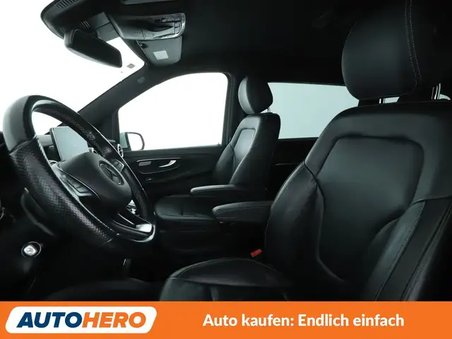 Mercedes-Benz V-Class view 10