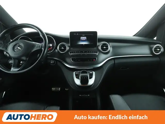Mercedes-Benz V-Class view 12