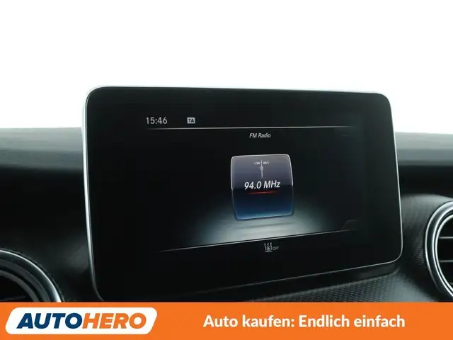 Mercedes-Benz V-Class view 21