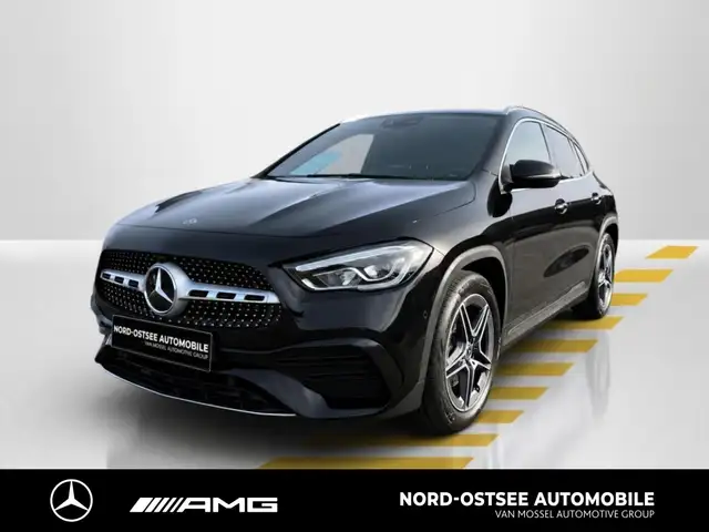 Mercedes-Benz GLA 200 AMG AHK LED PARKPAKET NAVI SITZHZ TEMPO