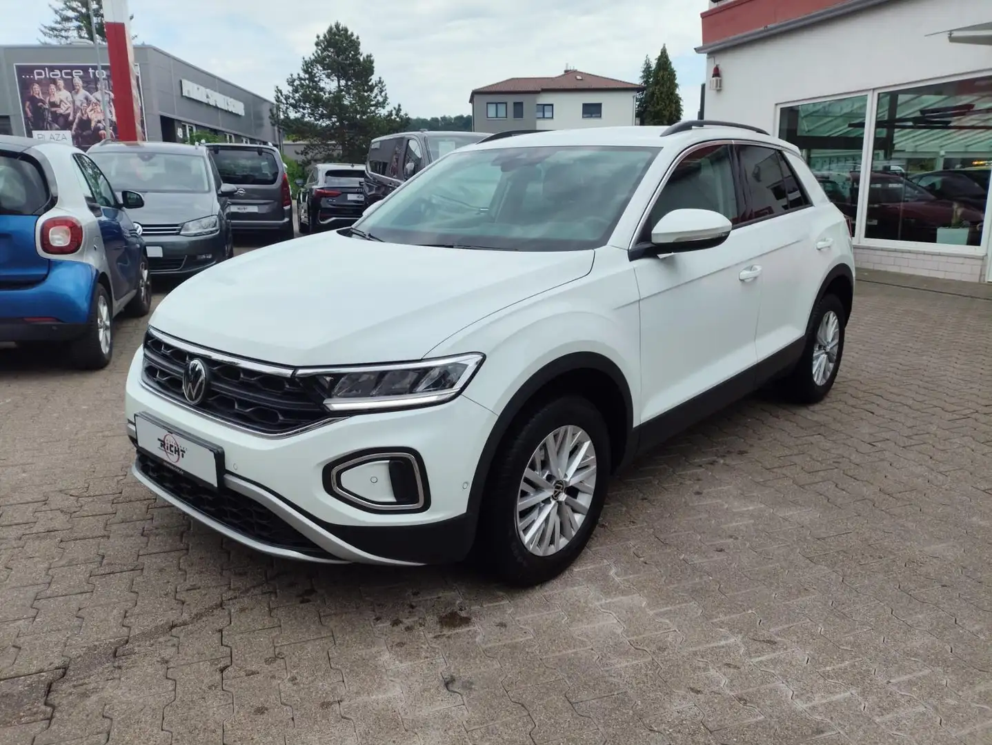 Volkswagen T-Roc 1.0 TSI Life Navi LED Virtual DAB SHZ App Weiß - 2
