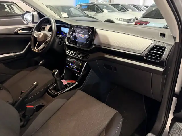 Volkswagen T-Cross view 10