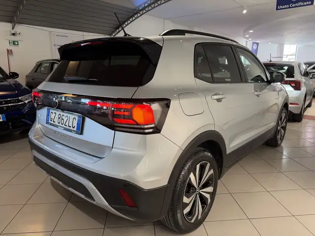 Volkswagen T-Cross view 5