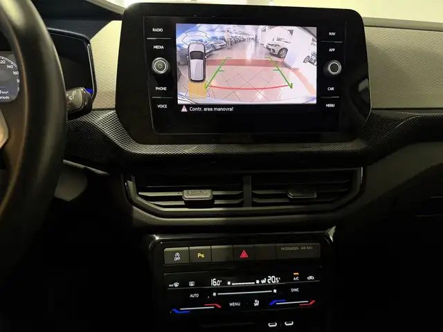 Volkswagen T-Cross view 13