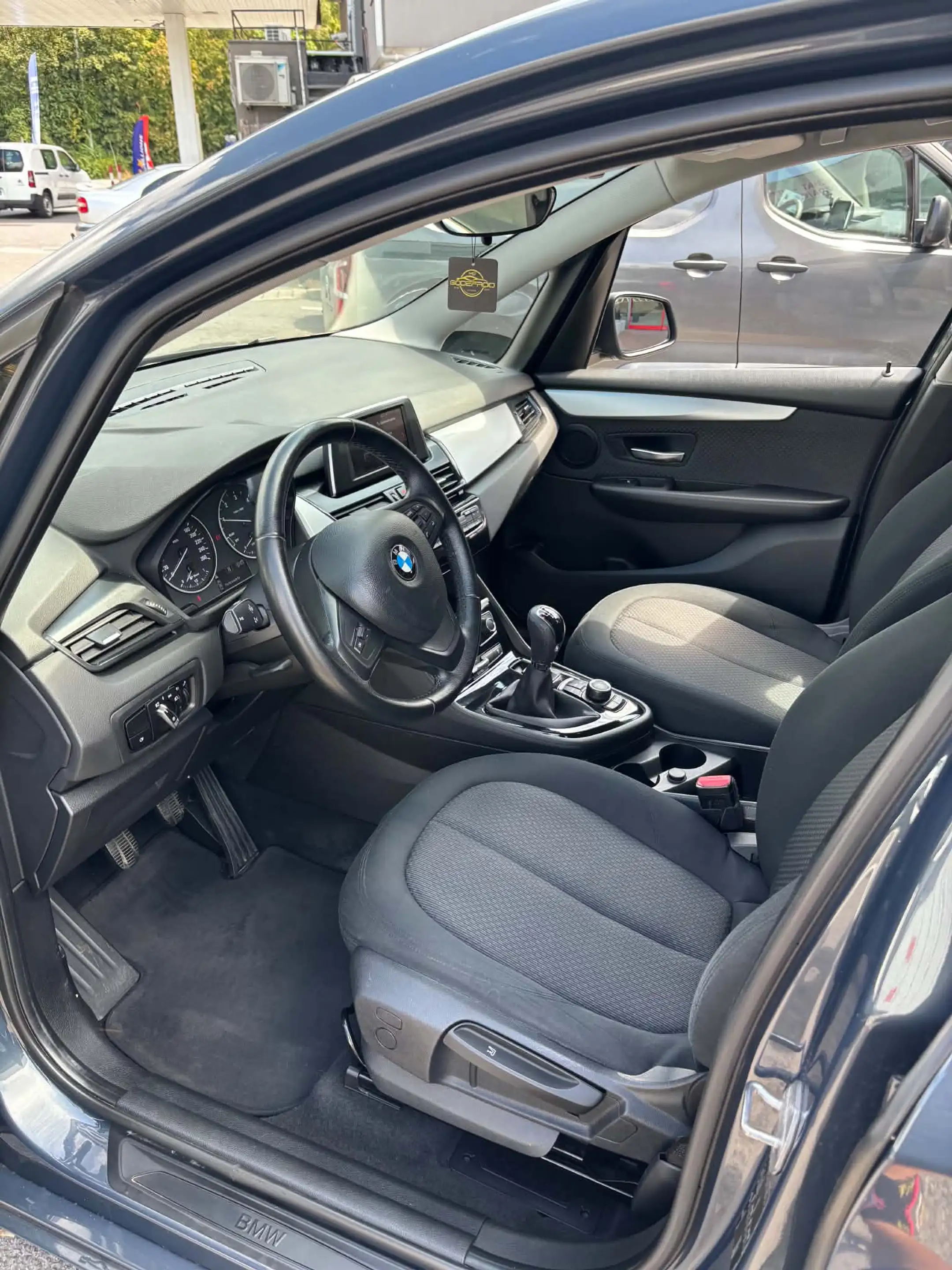 BMW 214 Gran Tourer 214 d — photo 13