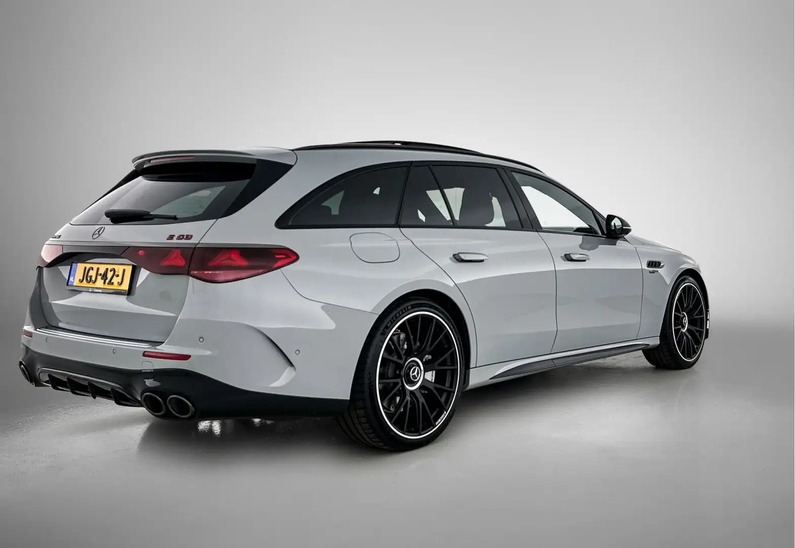 Mercedes-Benz E 53 AMG Estate Mercedes-AMG 4MATIC+ Night Pakket 1+2 | Pan Grijs - 2