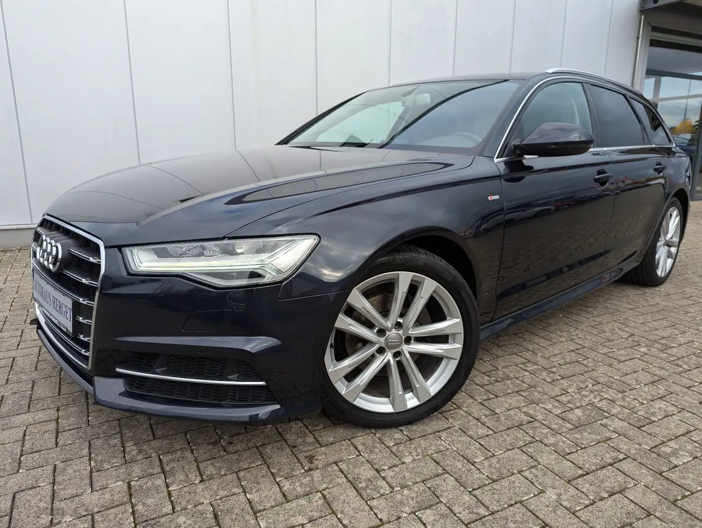 Audi A6 Avant 2.0 TDI ultra S-Line Bleu - 1