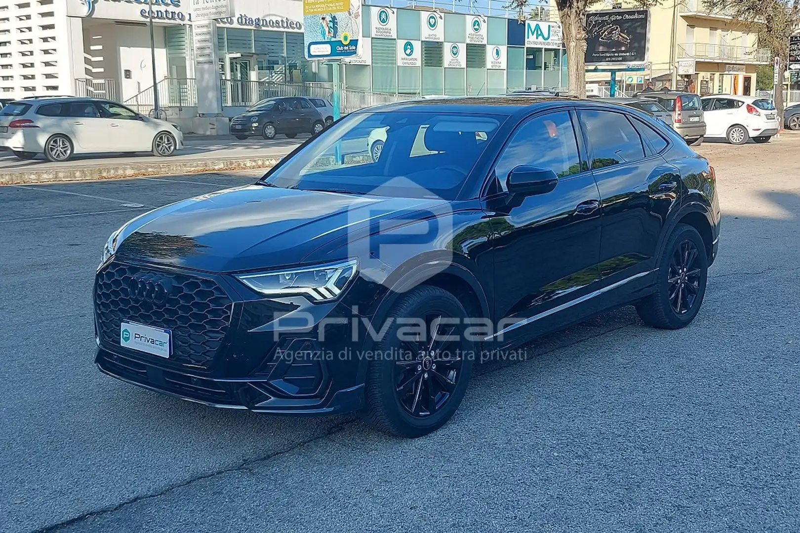 Audi Q3 Sportback 35 TDI S tronic Business Plus gar 08/28 Noir - 1