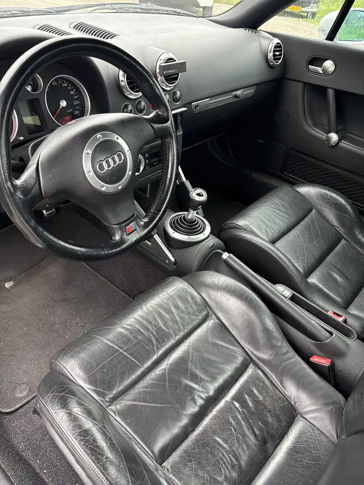 Audi TT 1.8 5V Turbo quattro, foto 4