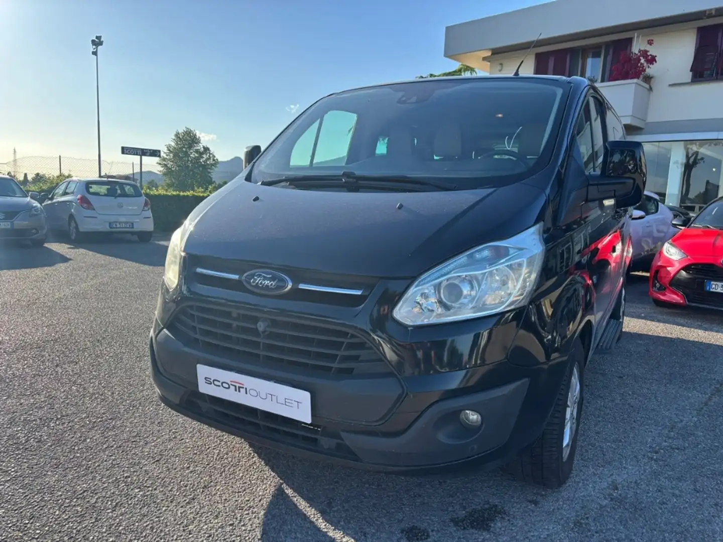 Ford Transit Custom 300 2.2 tdci 125cv Trend combi 9 posti Nero - 1
