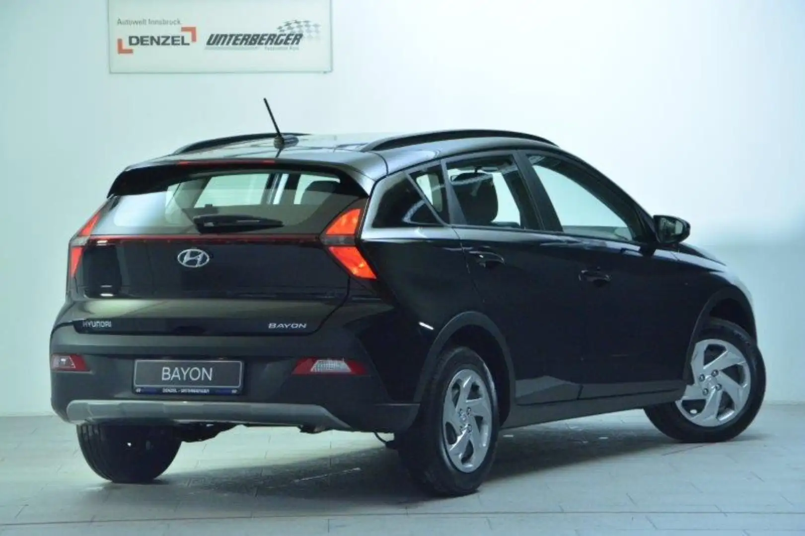Hyundai BAYON 1,2 MPI i-Line Schwarz - 2