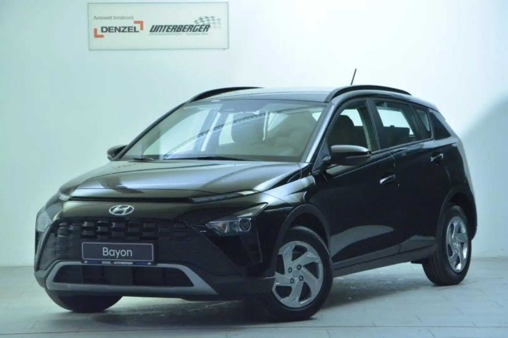 Hyundai BAYON 1,2 MPI i-Line Schwarz - 1