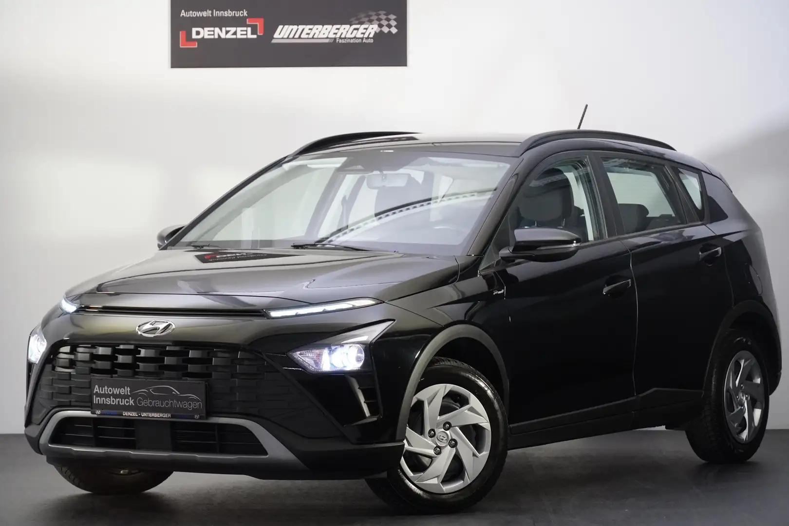 Hyundai BAYON 1,2 MPI i-Line Schwarz - 1