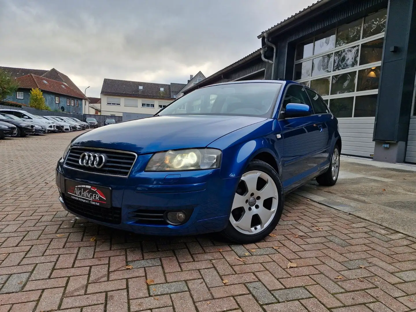 Audi A3 2.0 FSI Ambition 8 Fach Bose 2. Hand Tüv Neu Blau - 1