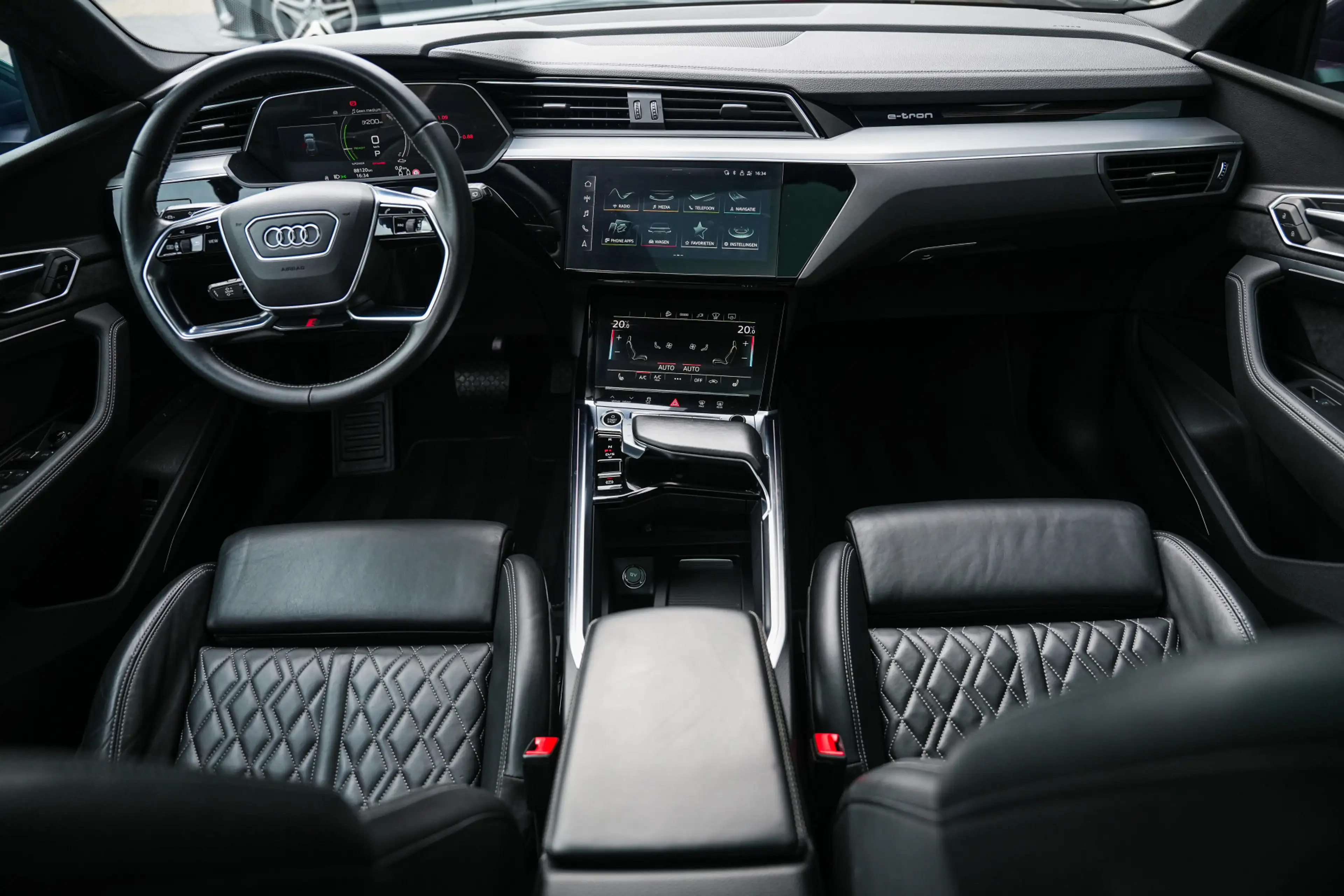 Audi e-tron 55 Quattro 408 pk S Edition 95 kWh S-Line / Pano-D — photo 5